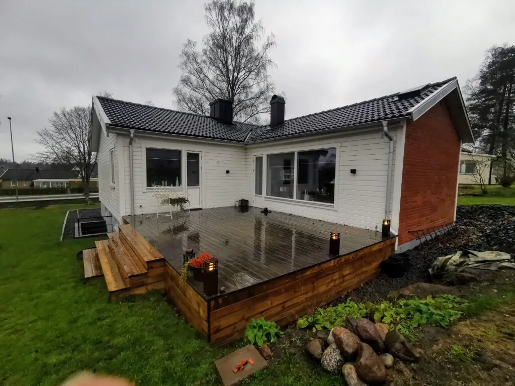 Altan med glaspartier